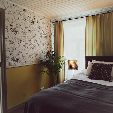 Vanalinna Boutique Hotel Kuressaare Exterior photo