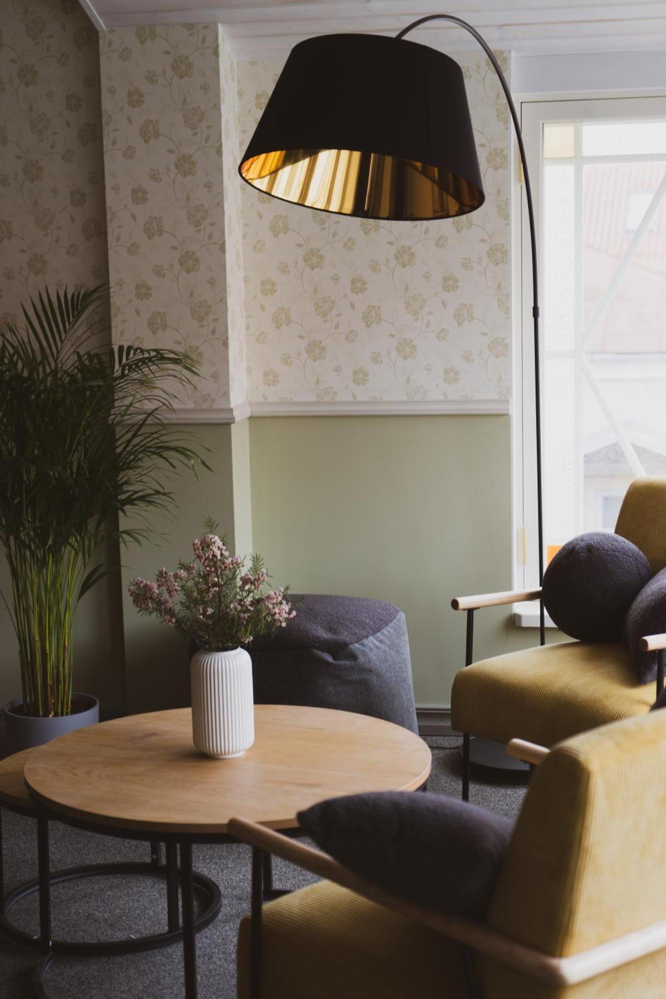 Vanalinna Boutique Hotel Kuressaare Exterior photo