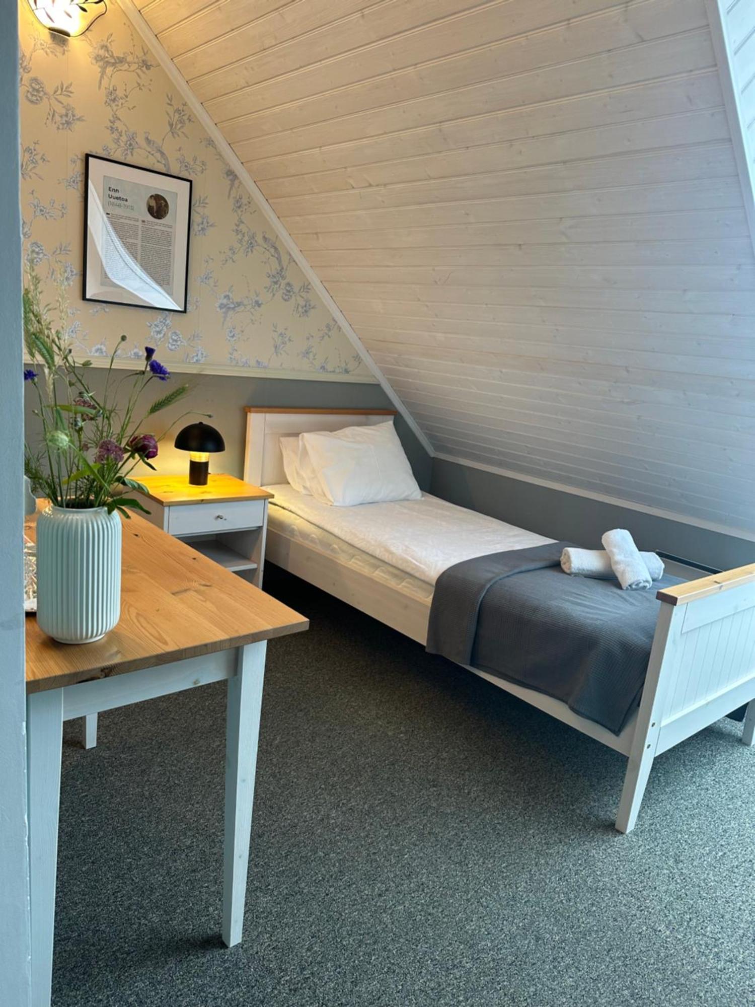 Vanalinna Boutique Hotel Kuressaare Exterior photo
