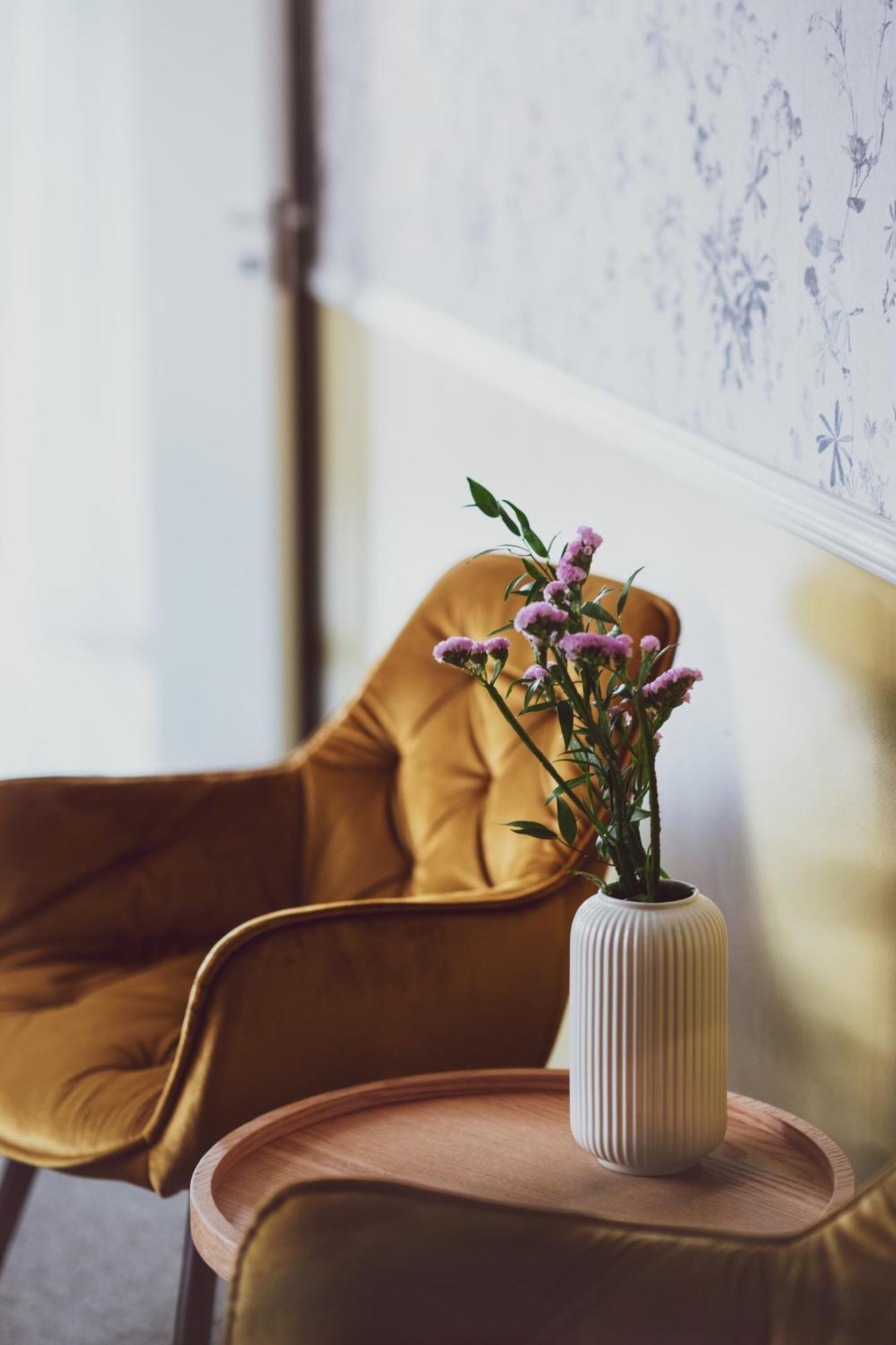 Vanalinna Boutique Hotel Kuressaare Exterior photo